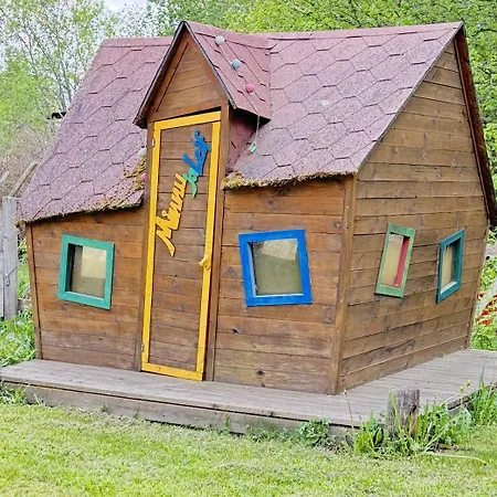 Authentic Vacation Incl Tennis Court