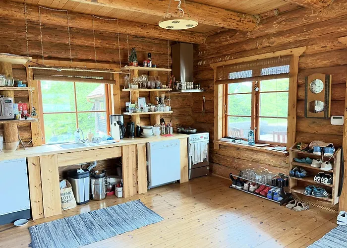 Prázdninový dům Authentic Vacation Incl Tennis Court Tuulna